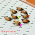 Мушка на крючке с бусиной 
